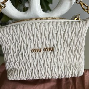 Miu Miu smaller shoulder bag in white